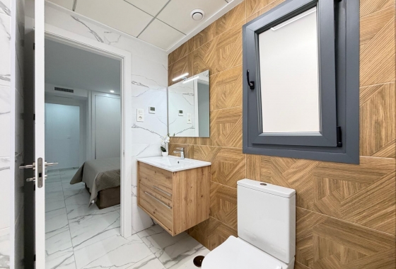 Resale - Apartment / flat - Torrevieja - Estacion De Autobuses