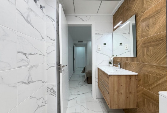 Resale - Apartment / flat - Torrevieja - Estacion De Autobuses