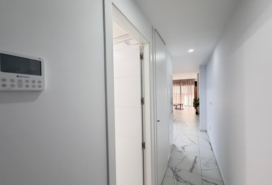 Resale - Apartment / flat - Torrevieja - Estacion De Autobuses
