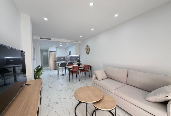 Resale - Apartment / flat - Torrevieja - Estacion De Autobuses