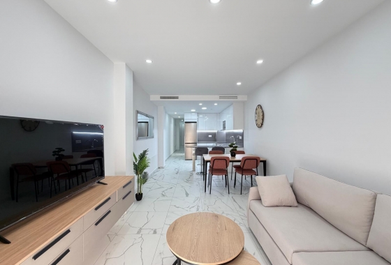 Resale - Apartment / flat - Torrevieja - Estacion De Autobuses
