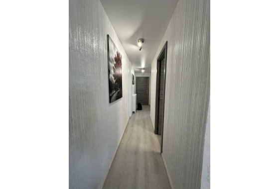 Resale - Apartment / flat - Torrevieja - Centro