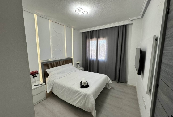 Resale - Apartment / flat - Torrevieja - Centro