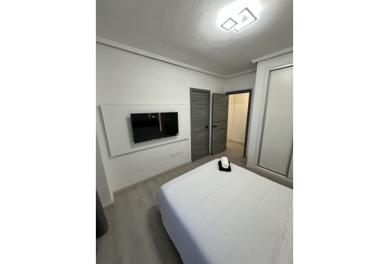 Resale - Apartment / flat - Torrevieja - Centro