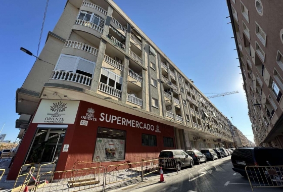 Resale - Apartment / flat - Torrevieja - Centro