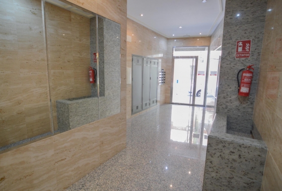 Resale - Apartment / flat - Torrevieja - Playa del Cura