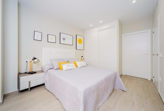 Resale - Apartment / flat - Torrevieja - La Mata