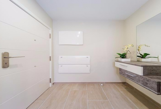 Resale - Apartment / flat - Torrevieja - La Mata