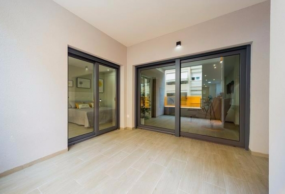 Resale - Apartment / flat - Torrevieja - La Mata