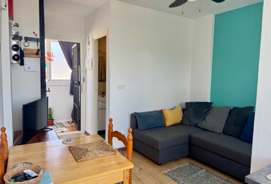 Reventa - Estudio - La Mata