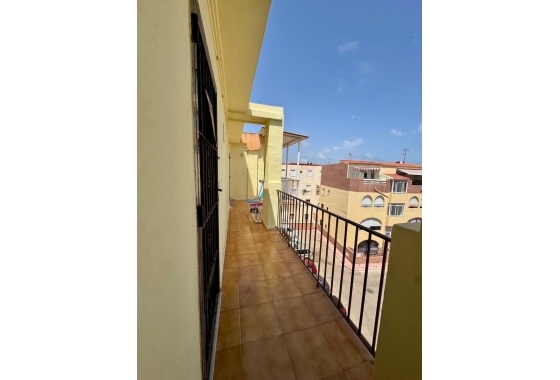 Reventa - Estudio - La Mata