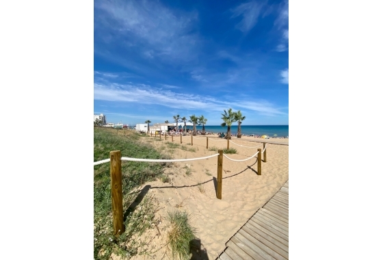 Reventa - Estudio - La Mata