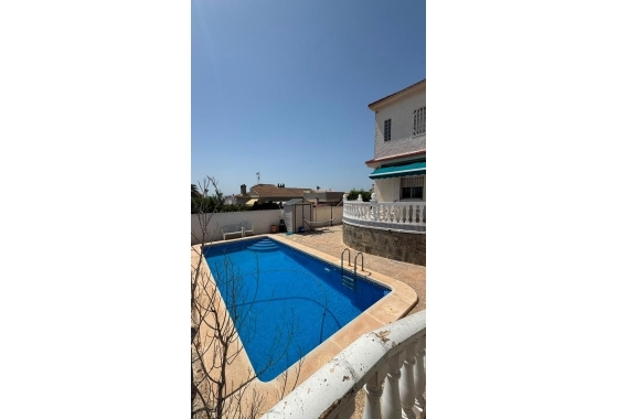 Resale - Townhouse - Torrevieja - La Siesta - El Salado - Torreta