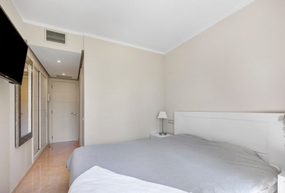 Resale - Apartment / flat - Orihuela - Las Colinas