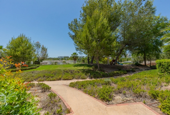 Resale - Apartment / flat - Orihuela - Las Colinas
