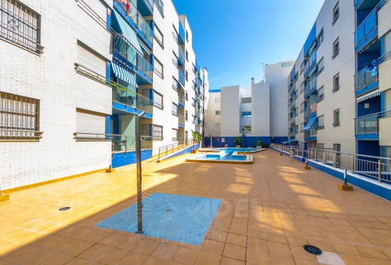 Resale - Apartment / flat - Torrevieja - Playa de los Locos