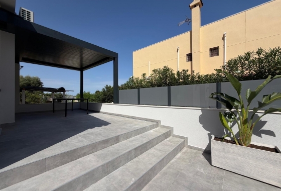 Resale - Villa - Torrevieja - Punta Prima