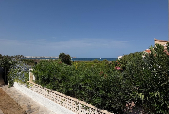 Resale - Villa - Torrevieja - Punta Prima