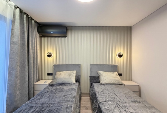 Resale - Villa - Torrevieja - Punta Prima