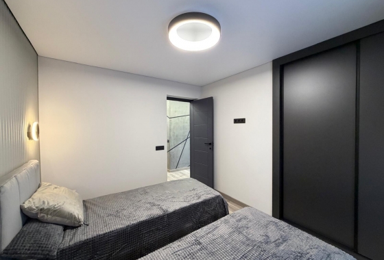 Resale - Villa - Torrevieja - Punta Prima