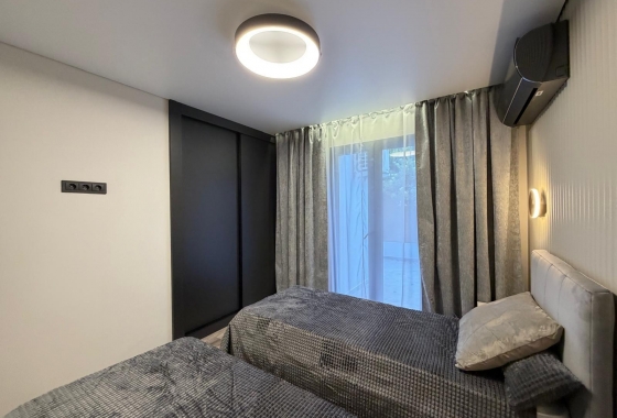 Resale - Villa - Torrevieja - Punta Prima