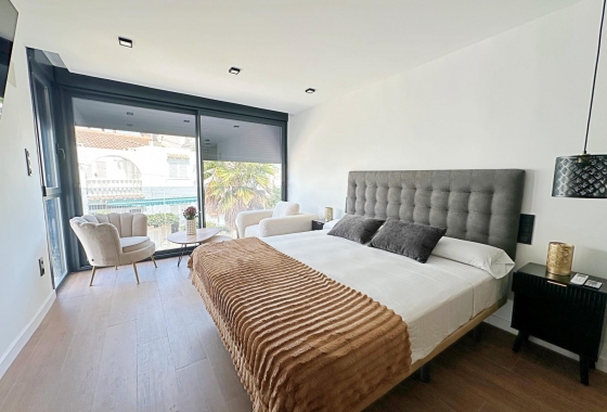 Wiederverkauf - Stadthaus - Torrevieja - Calas Blanca