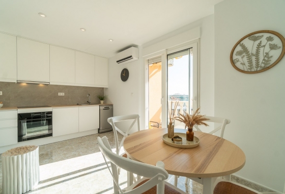 Resale - Apartment / flat - Torrevieja - Costa Blanca