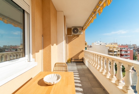 Resale - Apartment / flat - Torrevieja - Costa Blanca