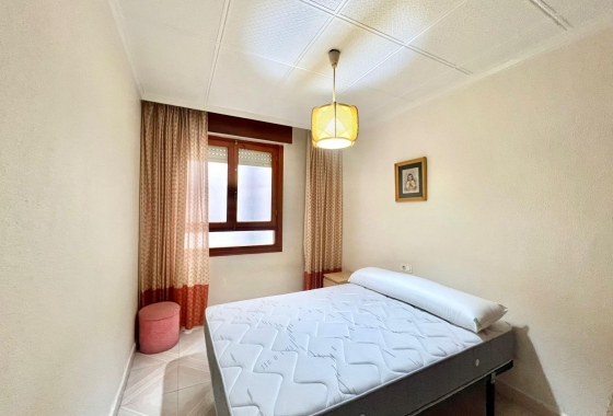 Resale - Apartment / flat - Torrevieja - Acequion