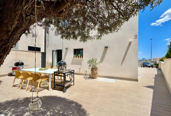 Resale - Villa - San Miguel de Salinas - Bellavista