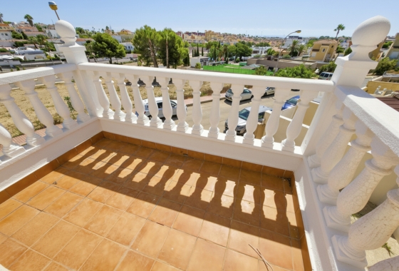 Resale - Villa - Orihuela Costa - Costa Blanca
