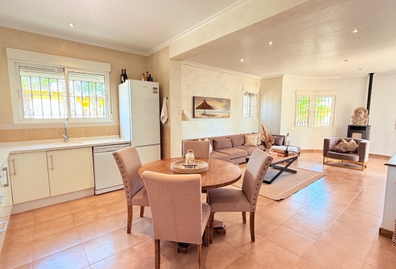 Resale - Villa - Catral - Costa Blanca