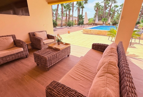 Resale - Villa - Catral - Costa Blanca