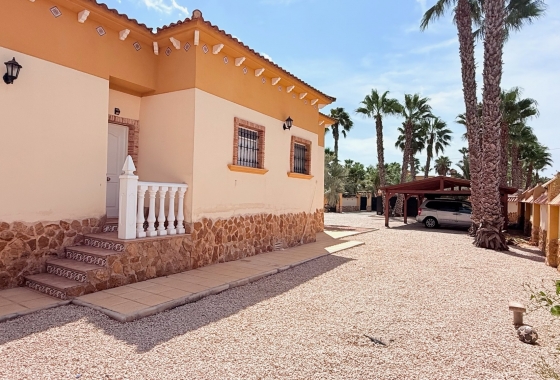 Resale - Villa - Catral - Costa Blanca