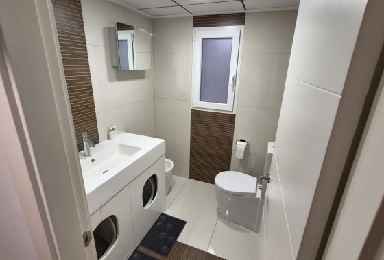 Resale - Apartment / flat - Torrevieja - Costa Blanca