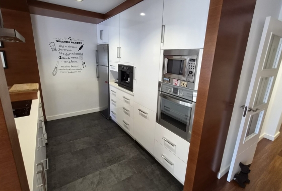 Resale - Apartment / flat - Torrevieja - Costa Blanca