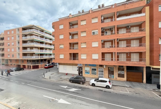 Resale - Apartment / flat - Torrevieja - Playa del Cura