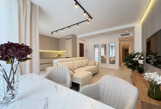 Resale - Apartment / flat - Torrevieja - Playa del Cura