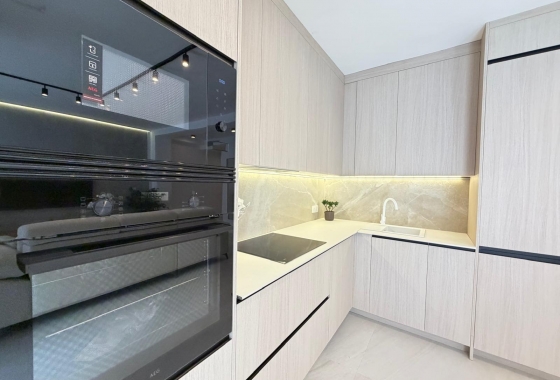 Resale - Apartment / flat - Torrevieja - Playa del Cura