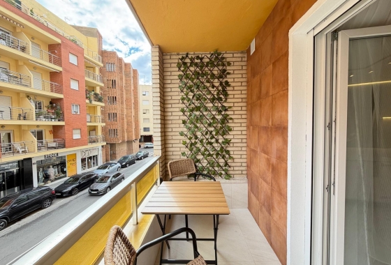 Resale - Apartment / flat - Torrevieja - Playa del Cura