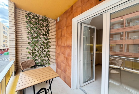 Resale - Apartment / flat - Torrevieja - Playa del Cura