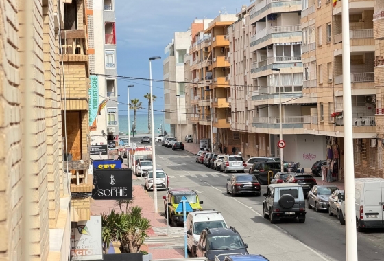 Resale - Apartment / flat - Torrevieja - Playa del Cura