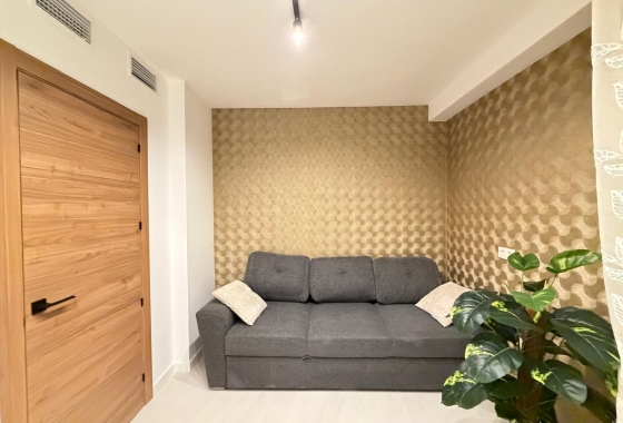 Resale - Apartment / flat - Torrevieja - Playa del Cura