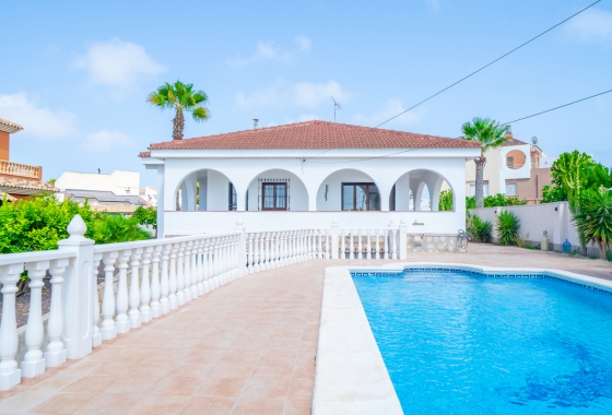 Resale - Villa - Torrevieja - Los Balcones