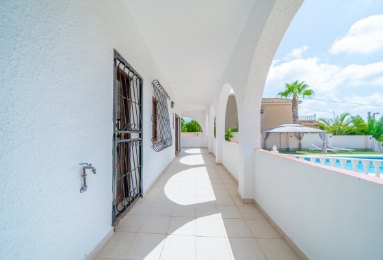 Resale - Villa - Torrevieja - Los Balcones
