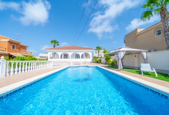 Resale - Villa - Torrevieja - Los Balcones