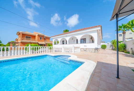 Resale - Villa - Torrevieja - Los Balcones