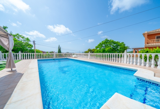 Resale - Villa - Torrevieja - Los Balcones