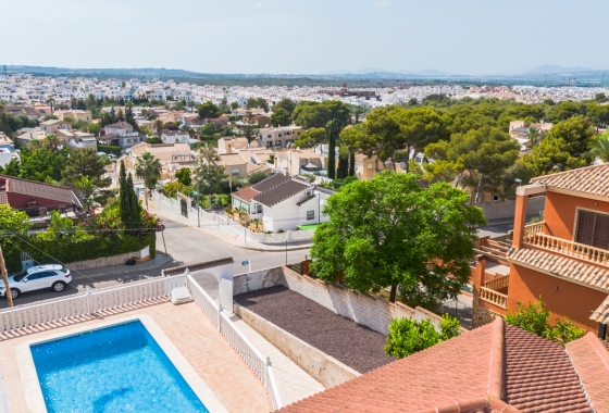 Resale - Villa - Torrevieja - Los Balcones