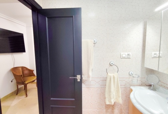 Resale - Apartment / flat - Torrevieja - Costa Blanca